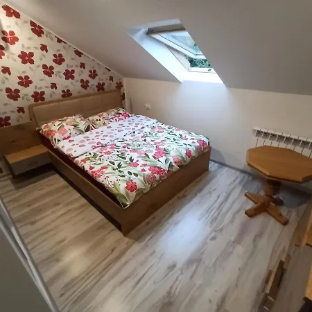 Feel Like In Heaven *