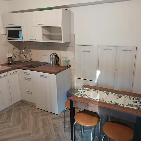 Feel Like In Heaven *